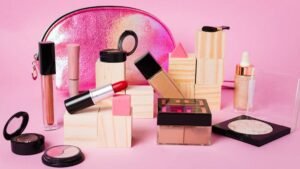 Best beauty accessories every woman should have, including makeup brushes, beauty tools, hair accessories, mirrors, and cosmetic organizers.